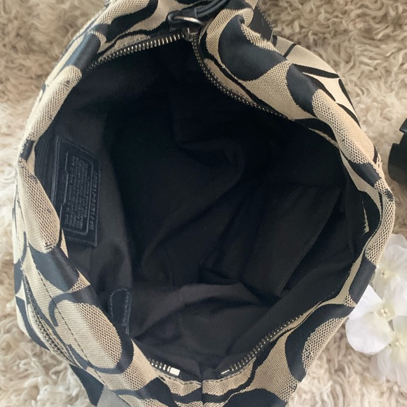 Authentic “COACH” Signature Hobo Shoulder Bag - Picture 7 of 16